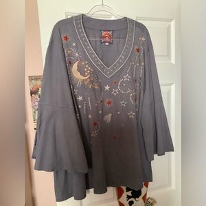 Johnny Was Gray V-Neck Tunic with Celestial Embroidered Symbols, Size 2X.